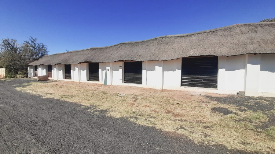 5 Bedroom Property for Sale in Hartbeespoort Rural North West